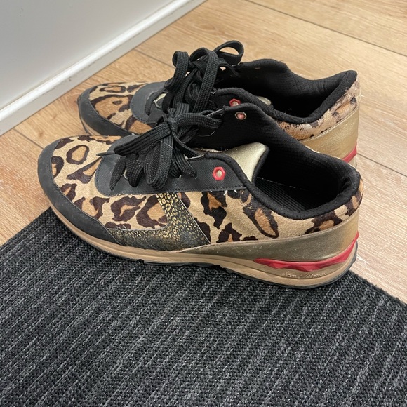 Sam Edelman leopard sneakers - Picture 1 of 5